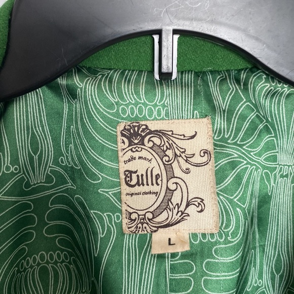 60% wool 40% viscose lining 100% poly coat - Picture 3 of 5